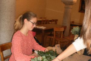 Adventkranzbinden 2017 _018.jpg