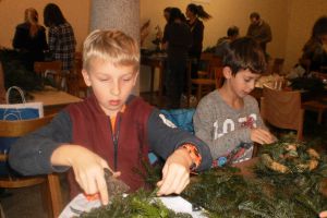 Adventkranzbinden 2017 _006.jpg