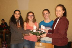 Adventkranzbinden 2017 _001.jpg