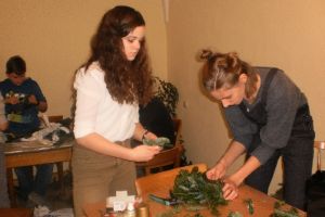 Adventkranzbinden 2017 _015.jpg