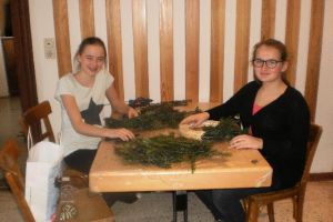 Adventkranzbinden 2017 _005.jpg
