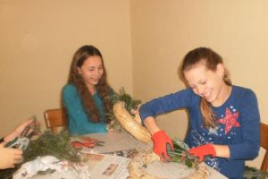 Adventkranzbinden 2017 _014.jpg