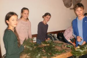 adventkranzbinden  2016 _006.jpg